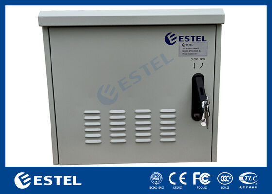 ৮U IP55 RAL7035 আউটডোর পোল মাউন্ট টেলিকম ক্যাবিনেট তাপমাত্রা থার্মাল কন্ট্রোল সহ